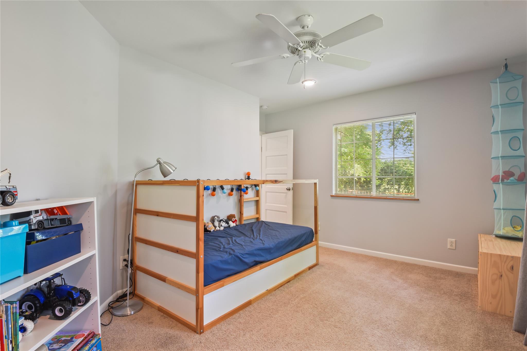 528 Old Mcdade Rd, Elgin, TX 78621