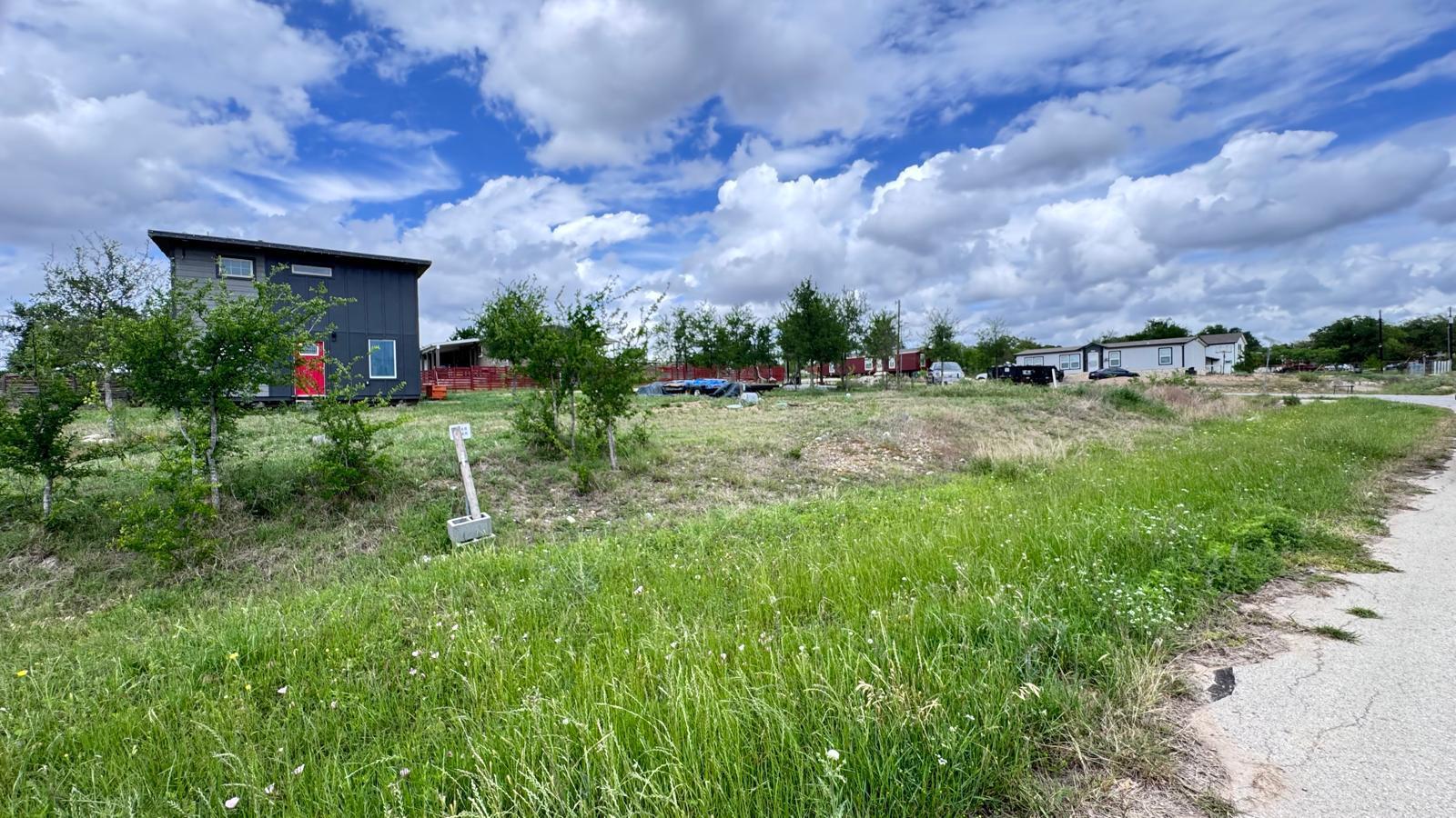 103 Crystal Cliffs Dr, Cedar Creek, TX 78612