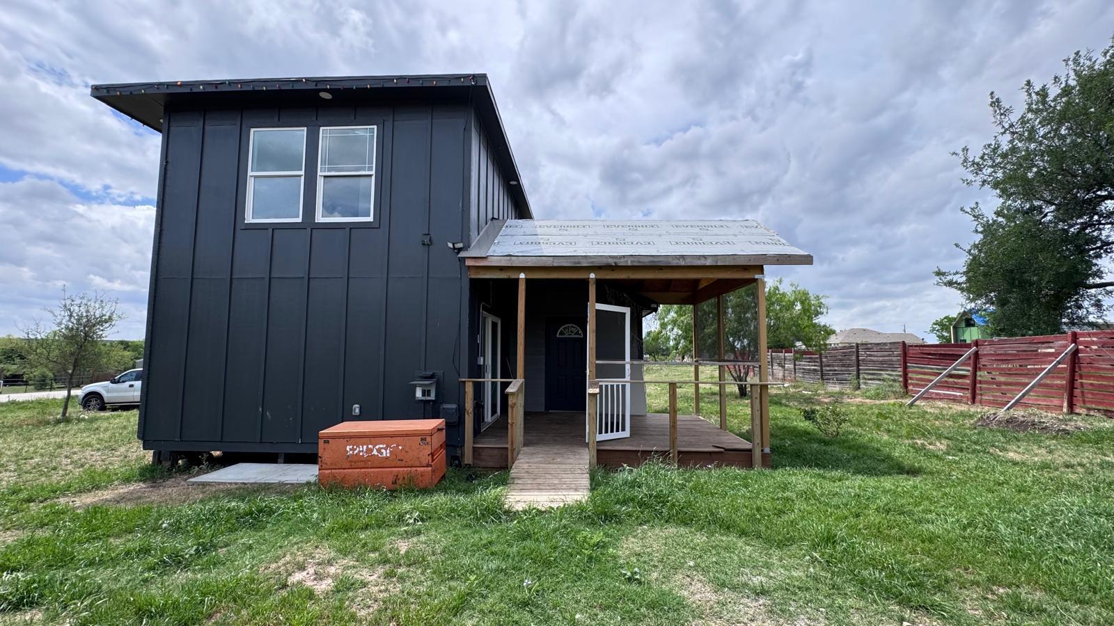 103 Crystal Cliffs Dr, Cedar Creek, TX 78612