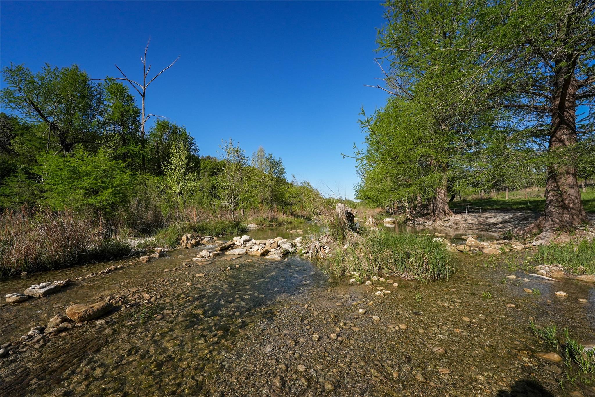 107 Edgewater Dr, Wimberley, TX 78676