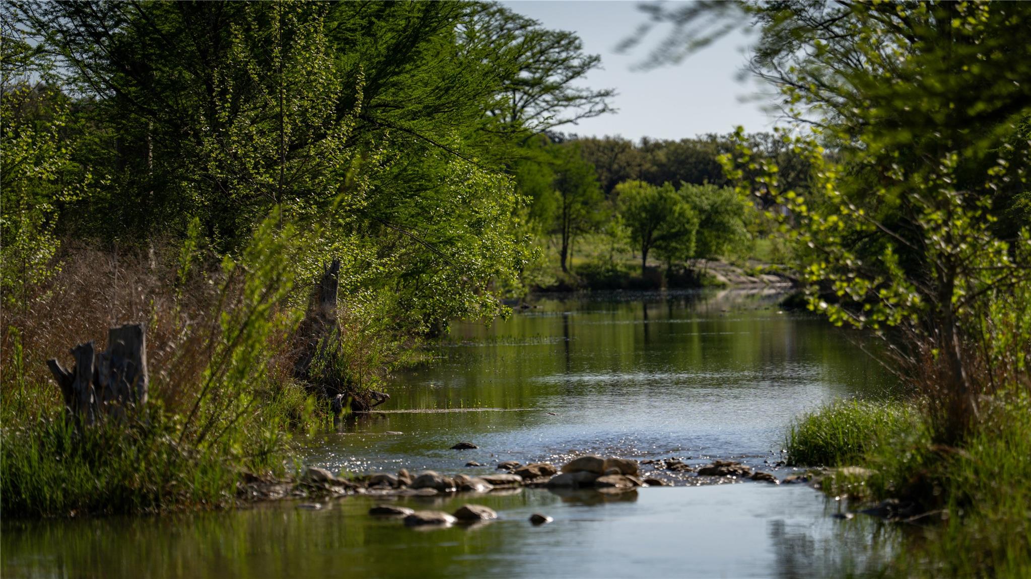 107 Edgewater Dr, Wimberley, TX 78676