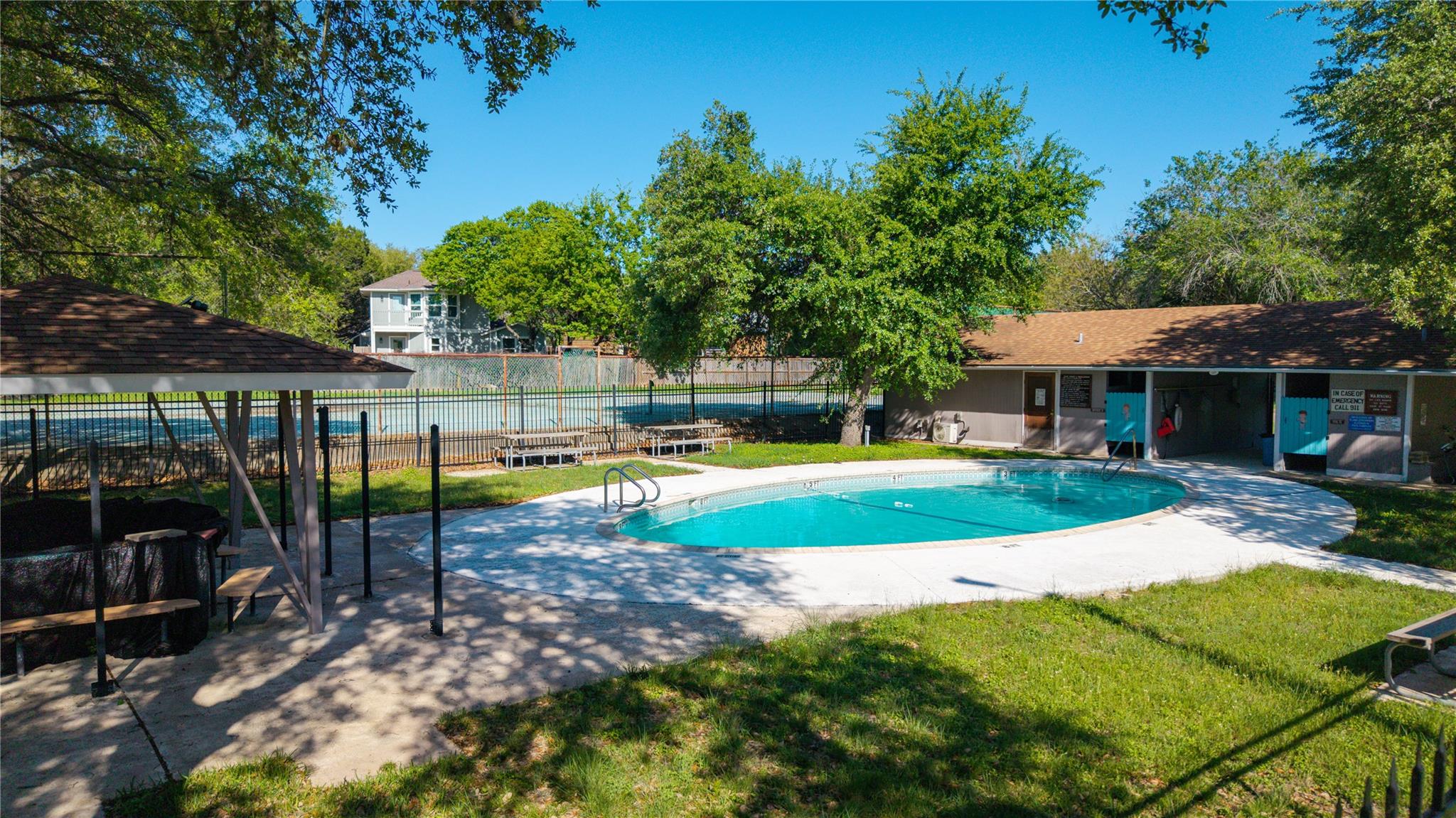 107 Edgewater Dr, Wimberley, TX 78676