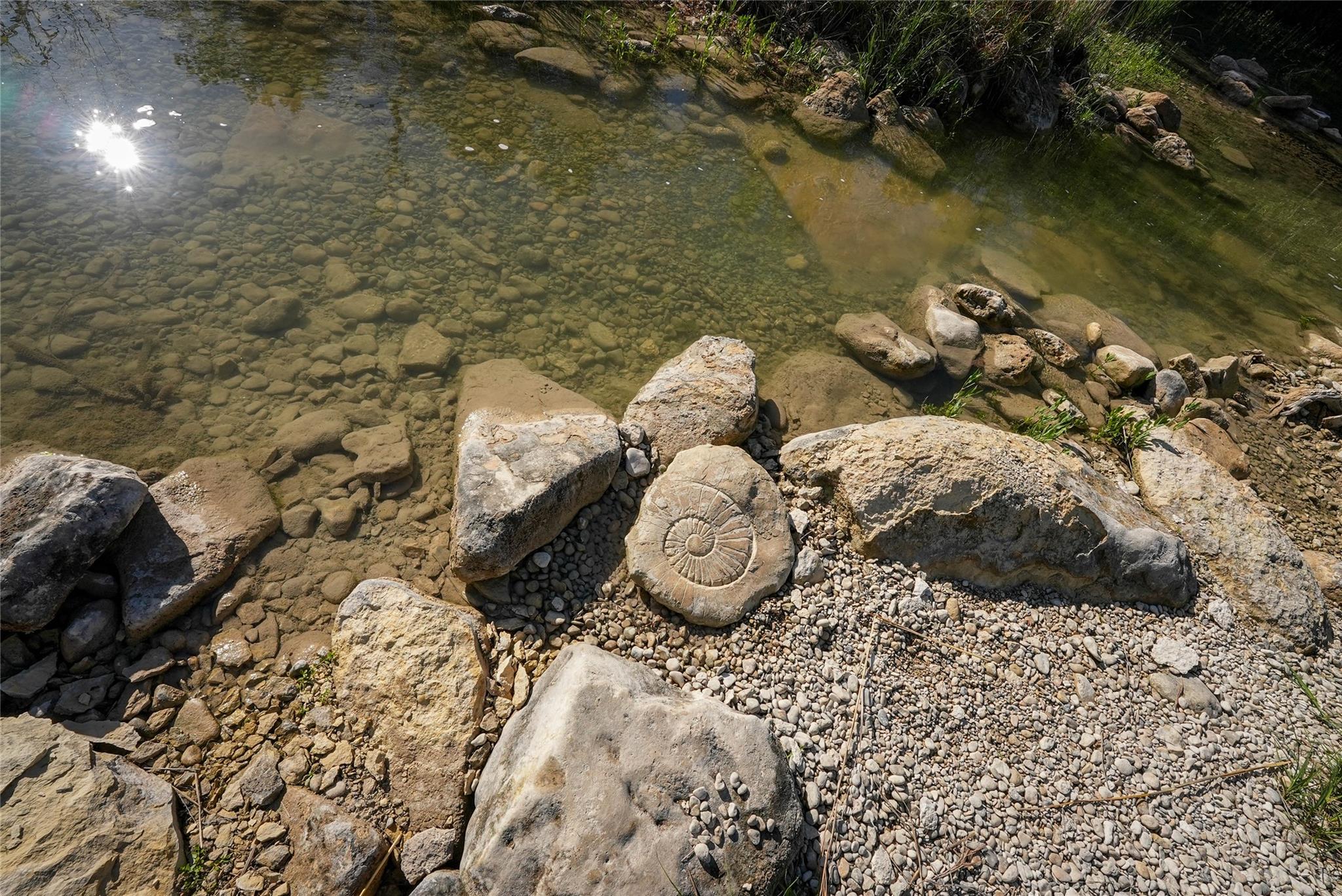 107 Edgewater Dr, Wimberley, TX 78676