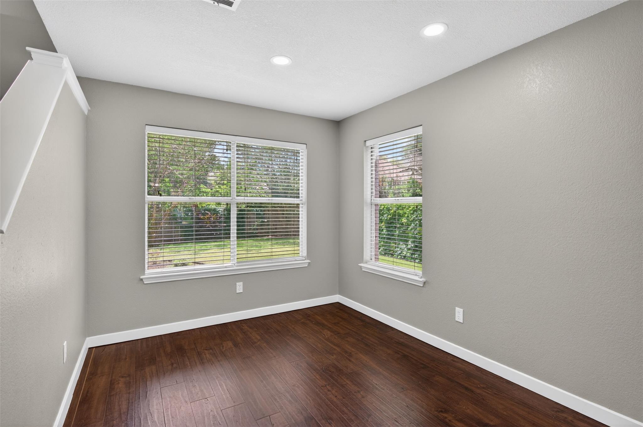 7601 Windrush Dr, Austin, TX 78729