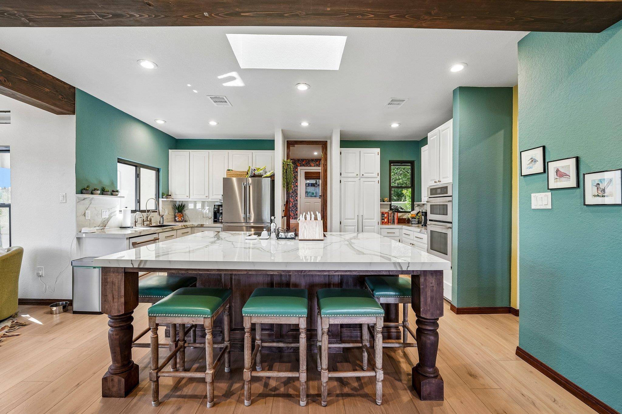 100 MESA Dr, Wimberley, TX 78676
