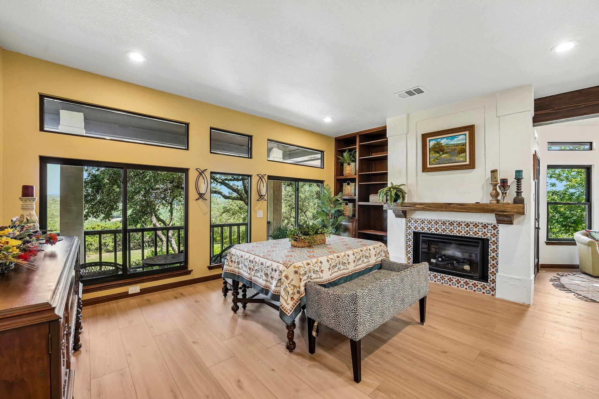 100 MESA Dr, Wimberley, TX 78676
