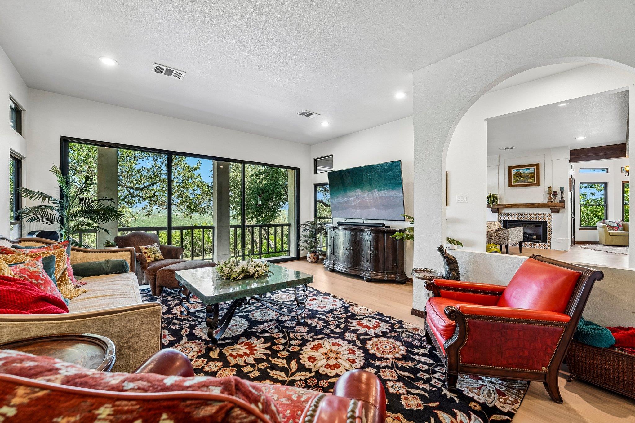 100 MESA Dr, Wimberley, TX 78676