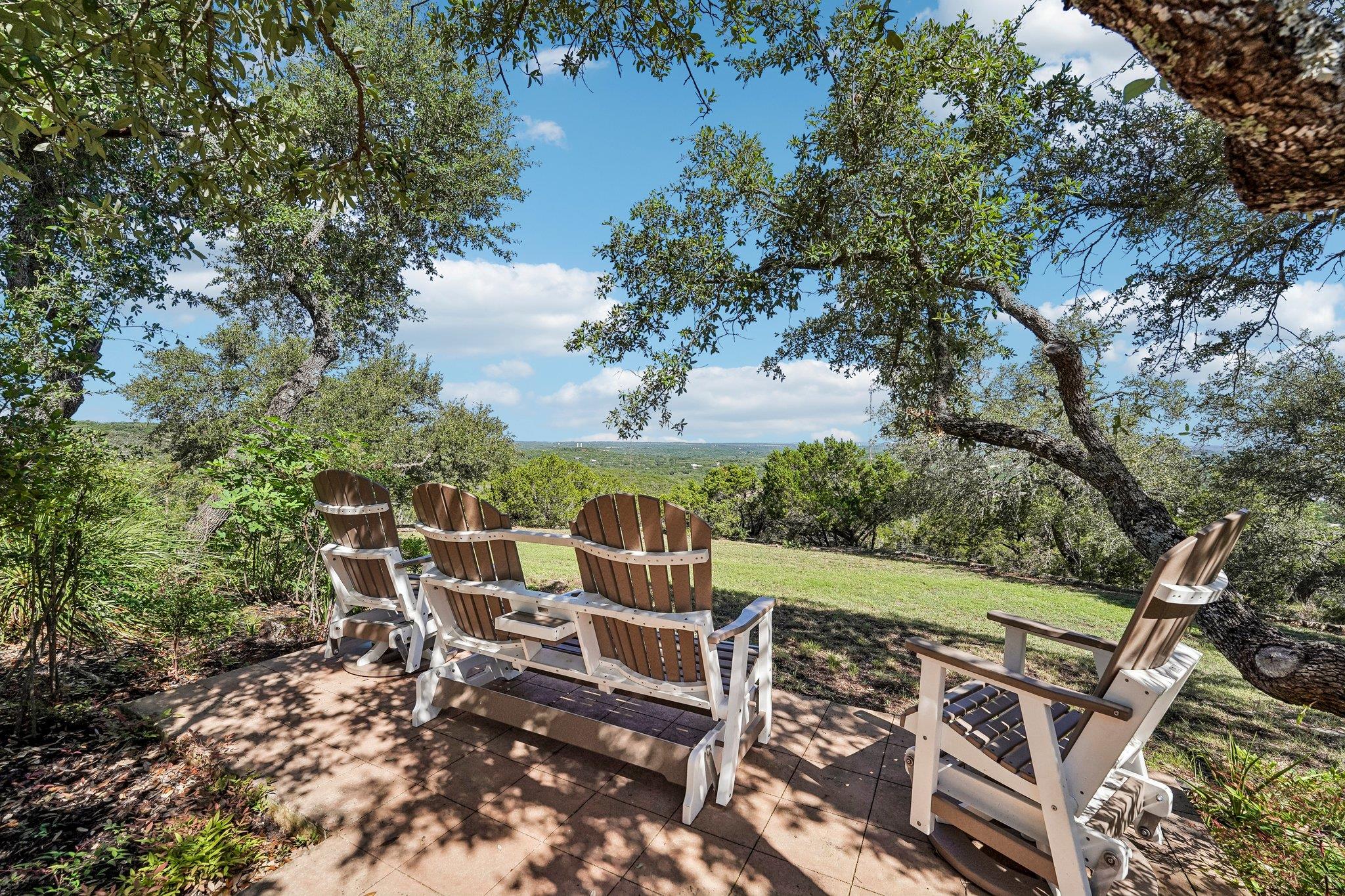 100 MESA Dr, Wimberley, TX 78676