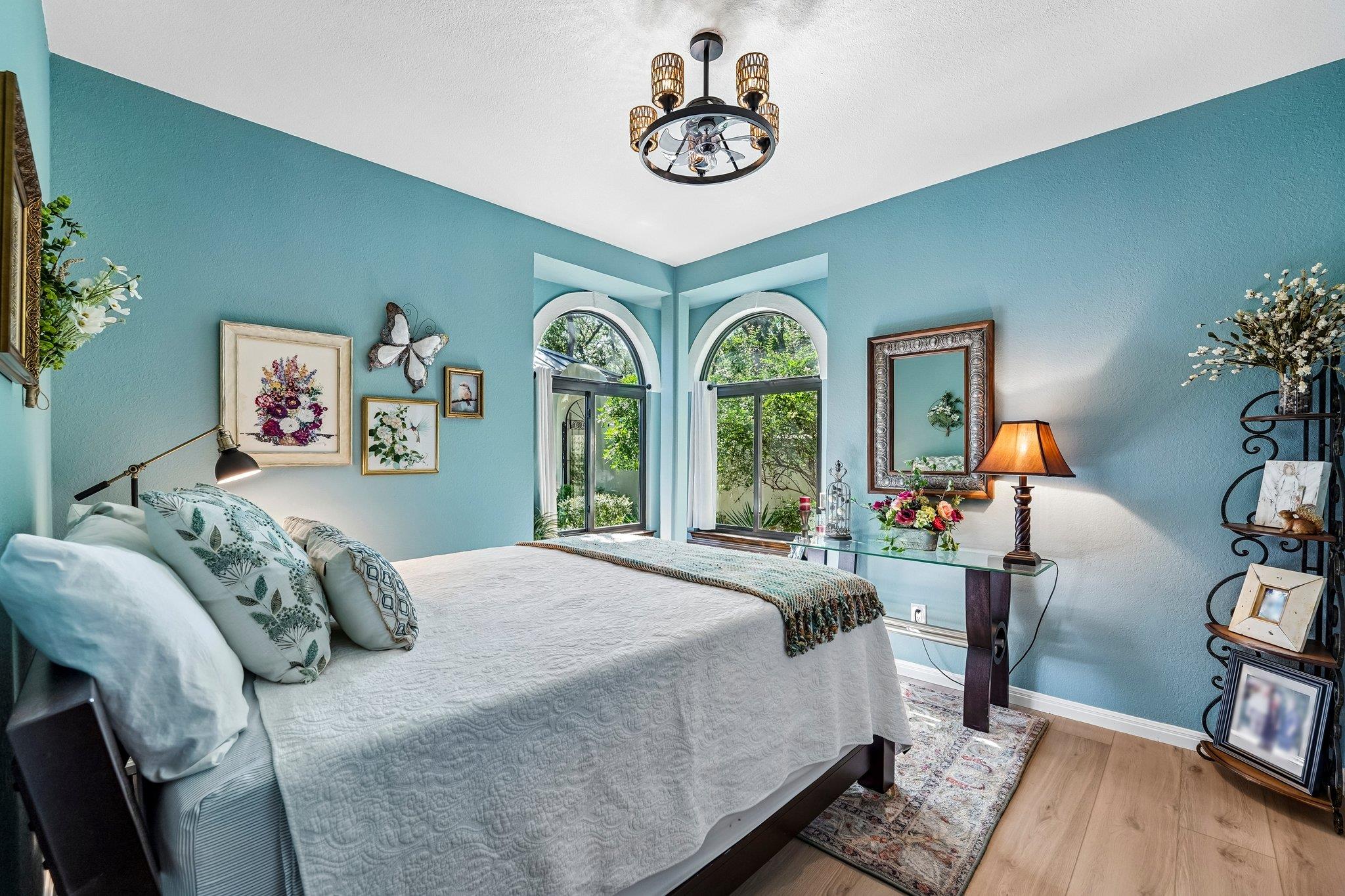 100 MESA Dr, Wimberley, TX 78676