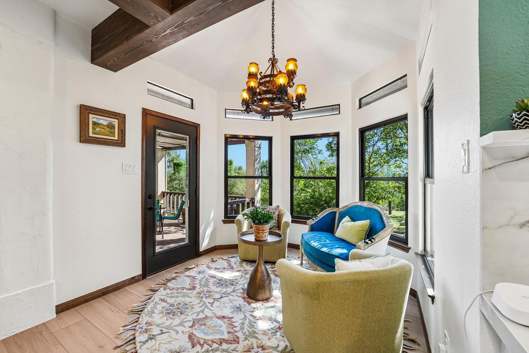 100 MESA Dr, Wimberley, TX 78676