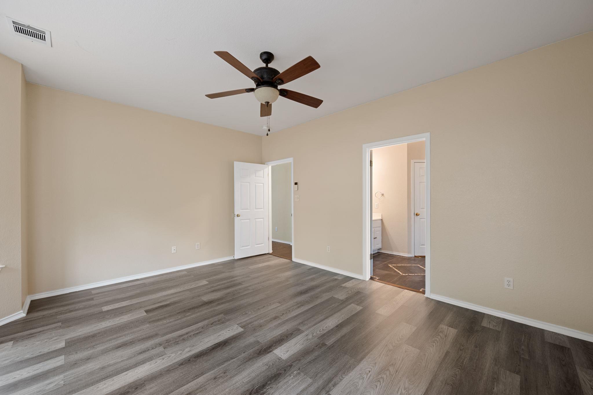 2305 Little Elm Trl, Cedar Park, TX 78613