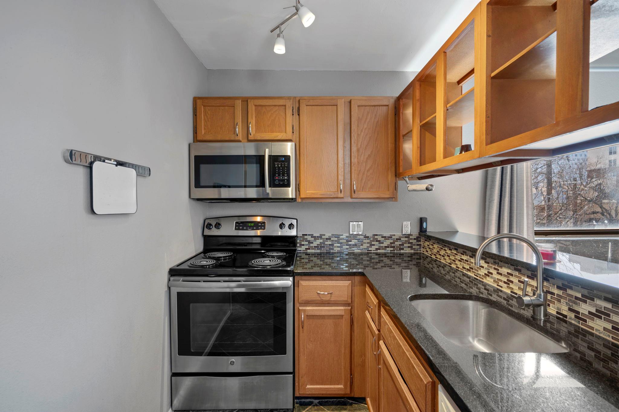 2210 Pearl St # 301, Austin, TX 78705