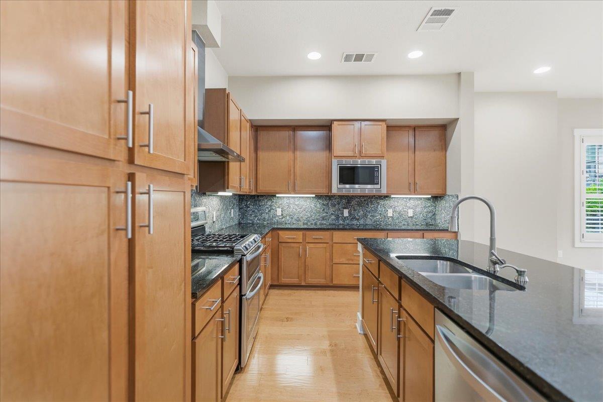 2520 Bluebonnet Dr # 40, Austin, TX 78704