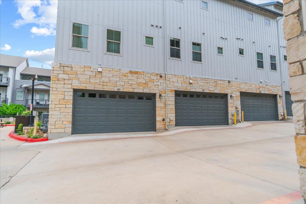 2520 Bluebonnet Dr # 40, Austin, TX 78704