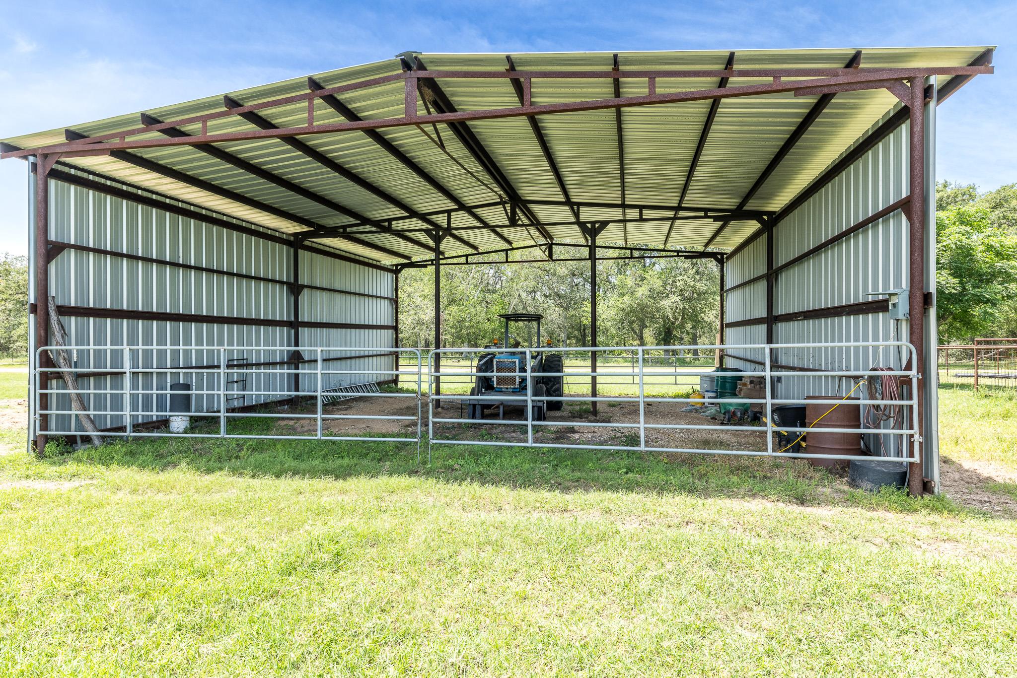 605 Fm 1682, Leesville, TX 78122