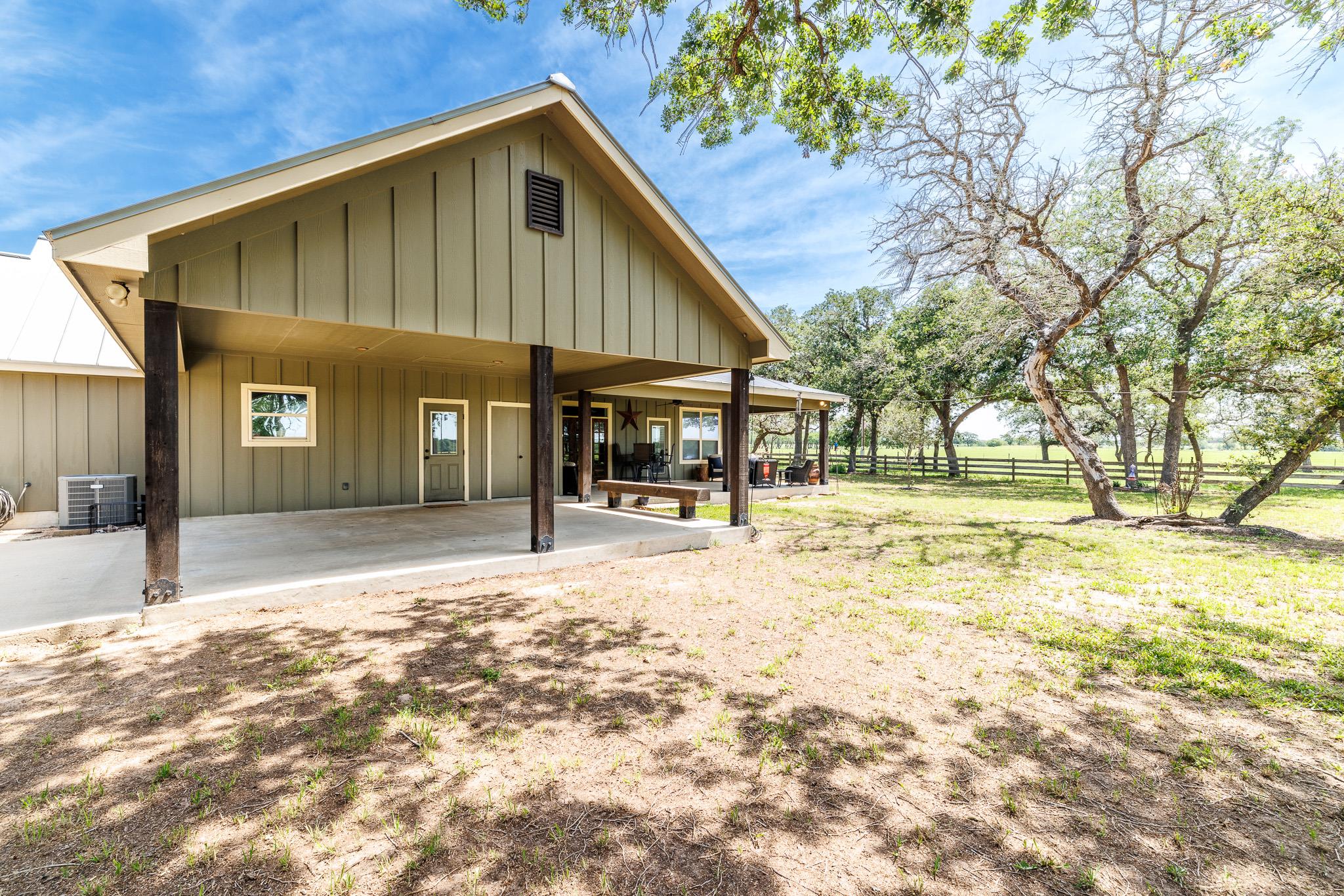 605 Fm 1682, Leesville, TX 78122