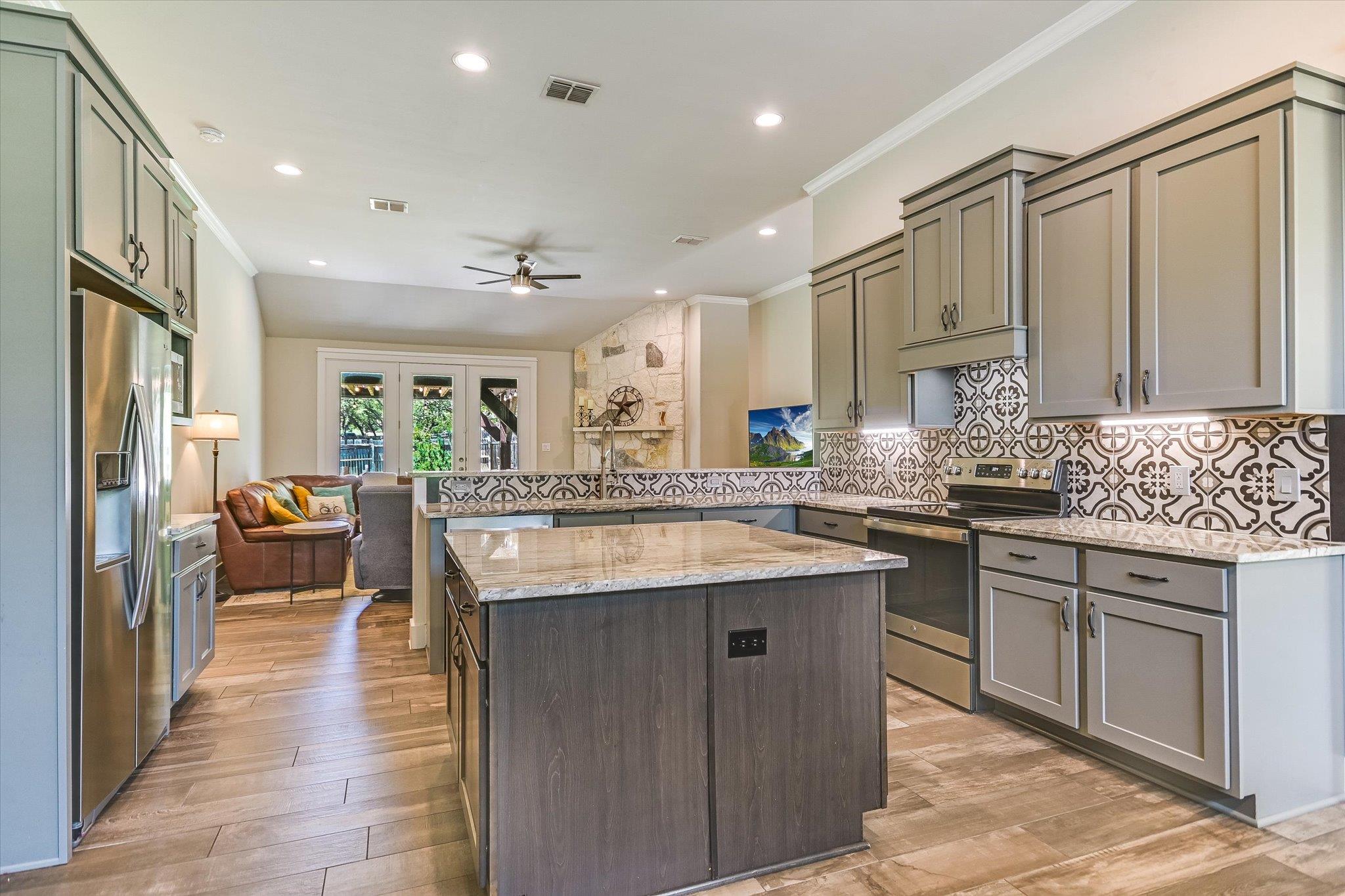 133 Augusta Dr, Wimberley, TX 78676