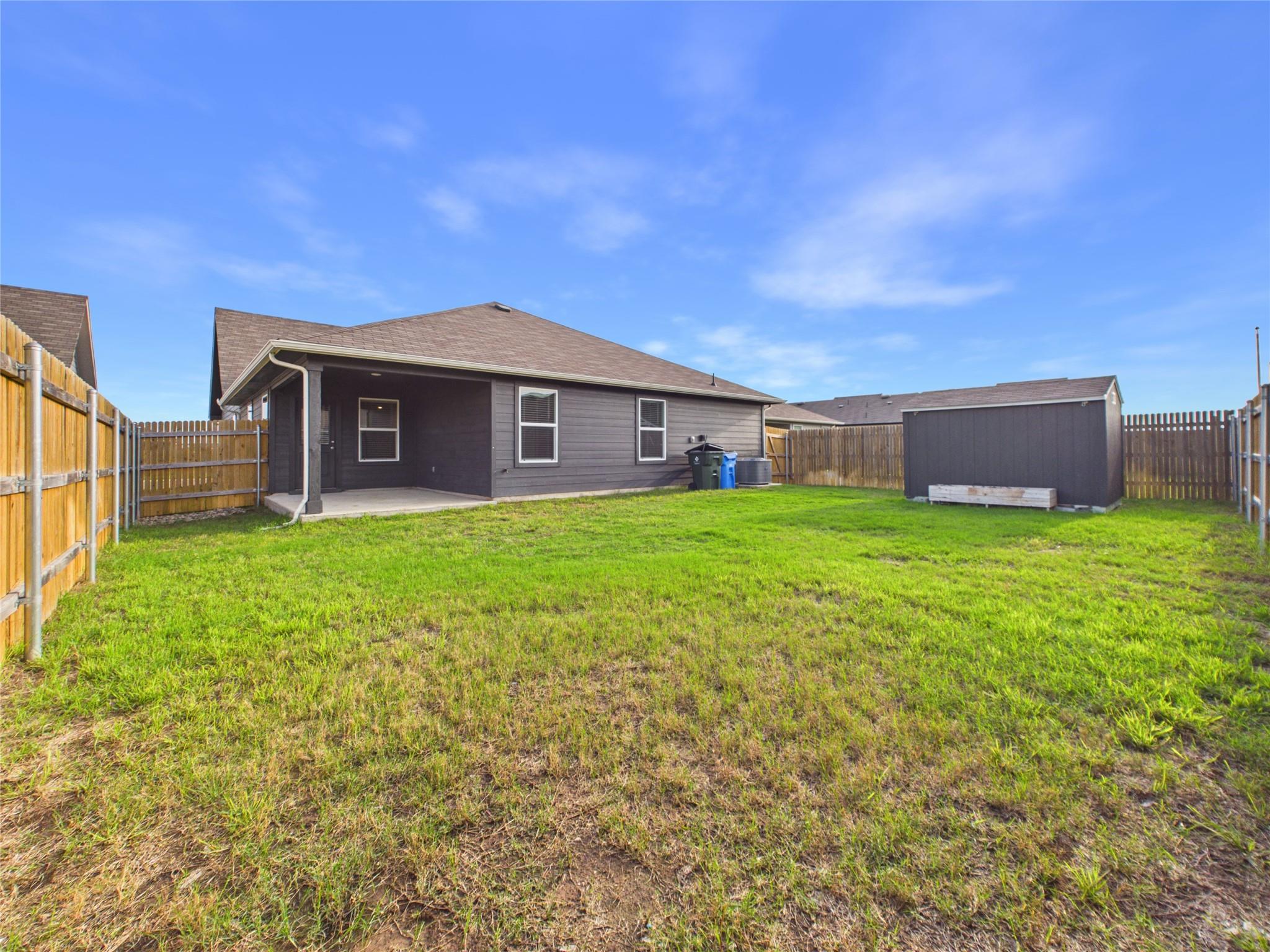 1012 BETSY DR Dr, Seguin, TX 78155