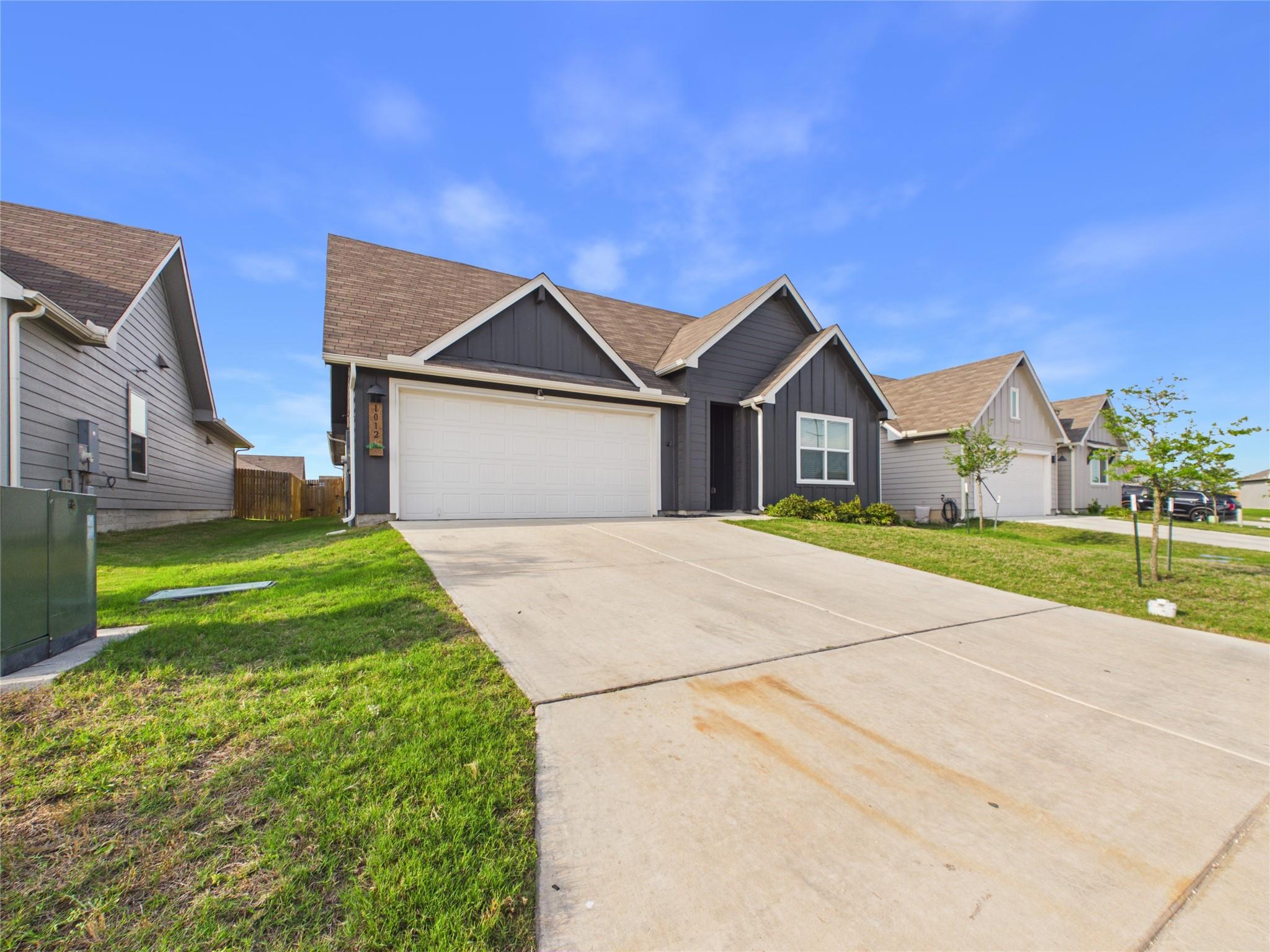 1012 BETSY DR Dr, Seguin, TX 78155