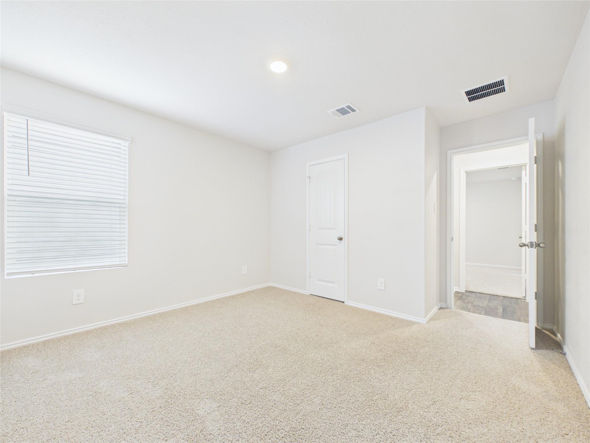 1012 BETSY DR Dr, Seguin, TX 78155