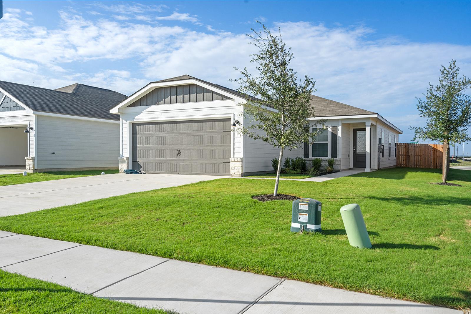 128 Paria Ct, Jarrell, TX 76537