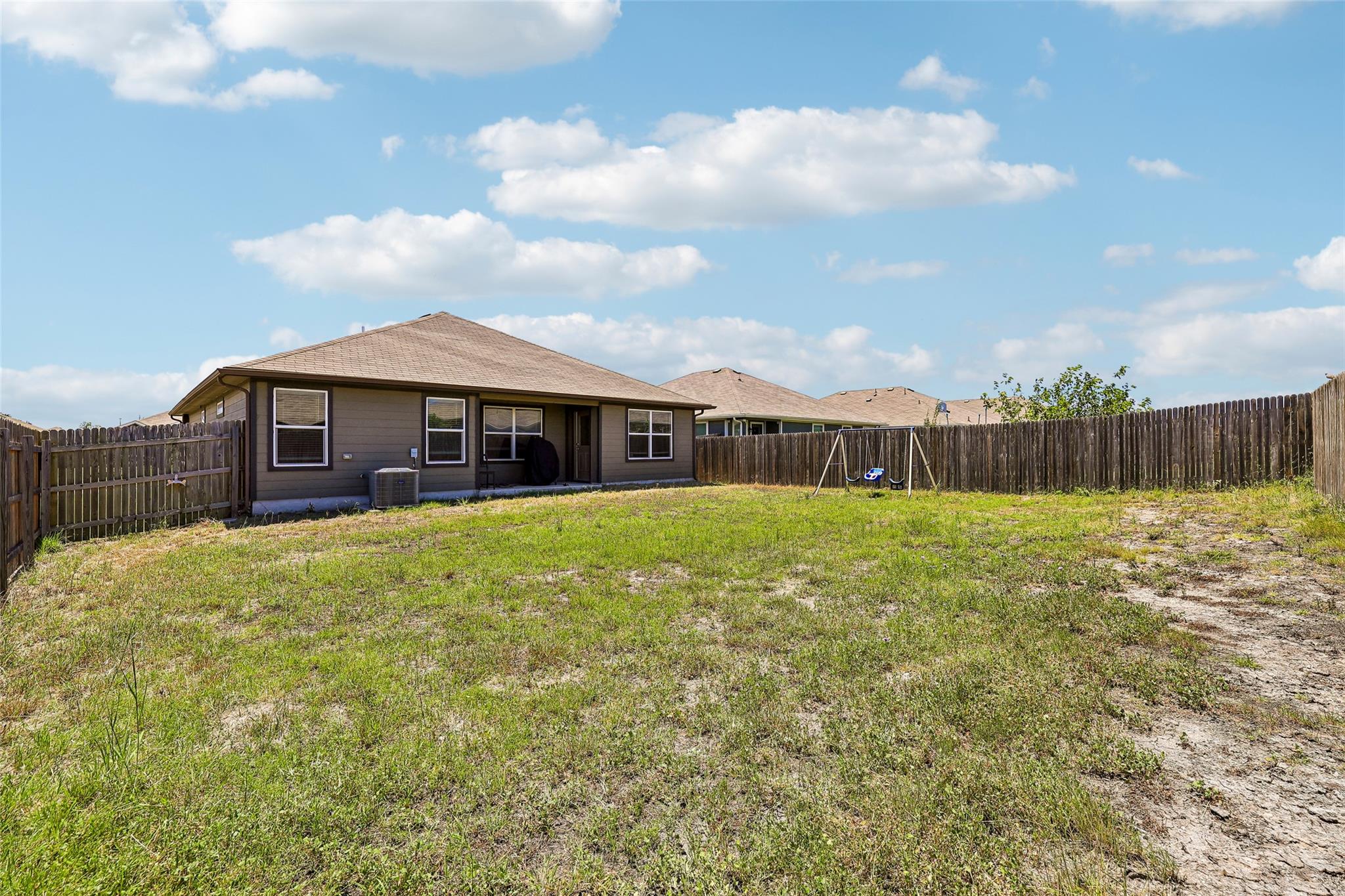 109 San Bernard Trl, Hutto, TX 78634
