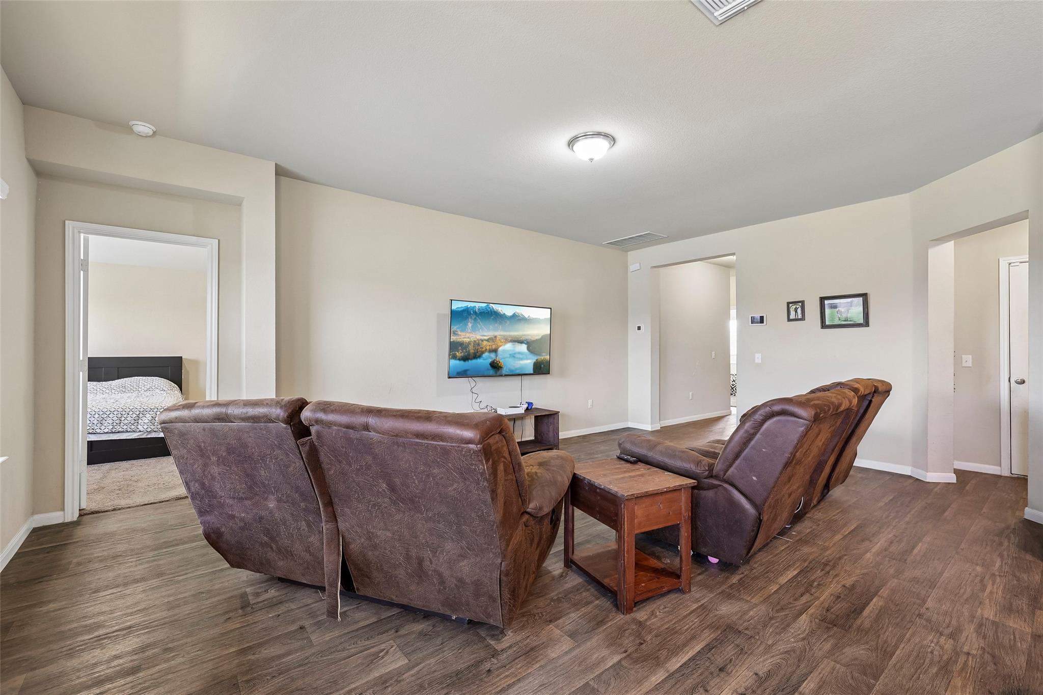 109 San Bernard Trl, Hutto, TX 78634