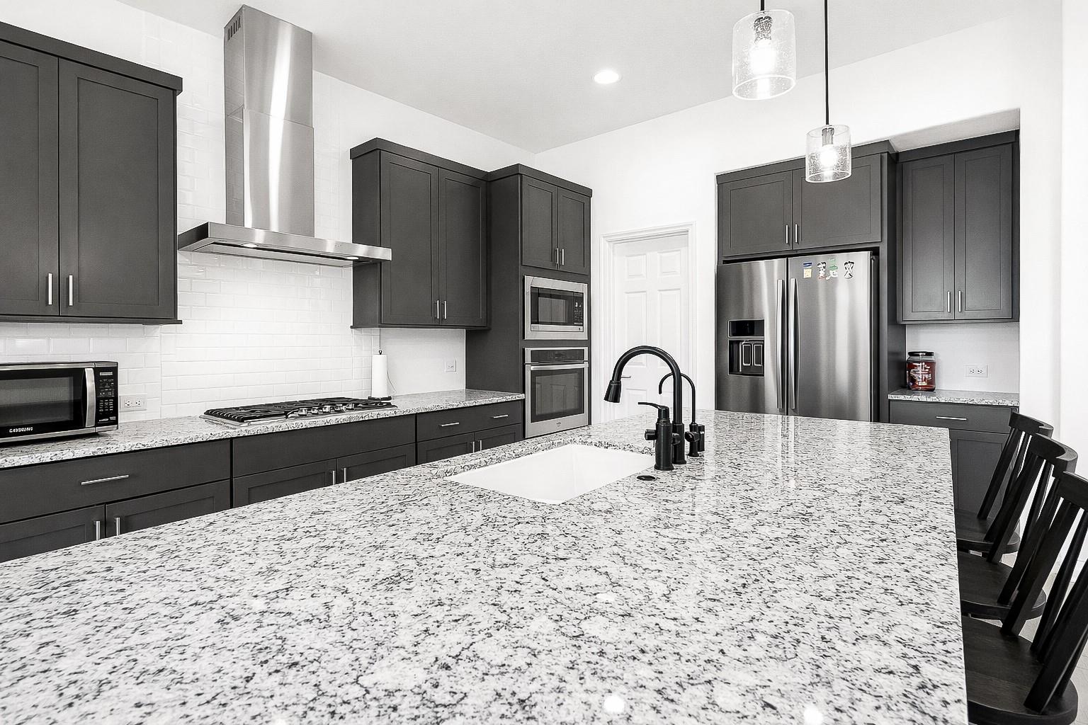 6401 Velvet Leaf Ln, Buda, TX 78610