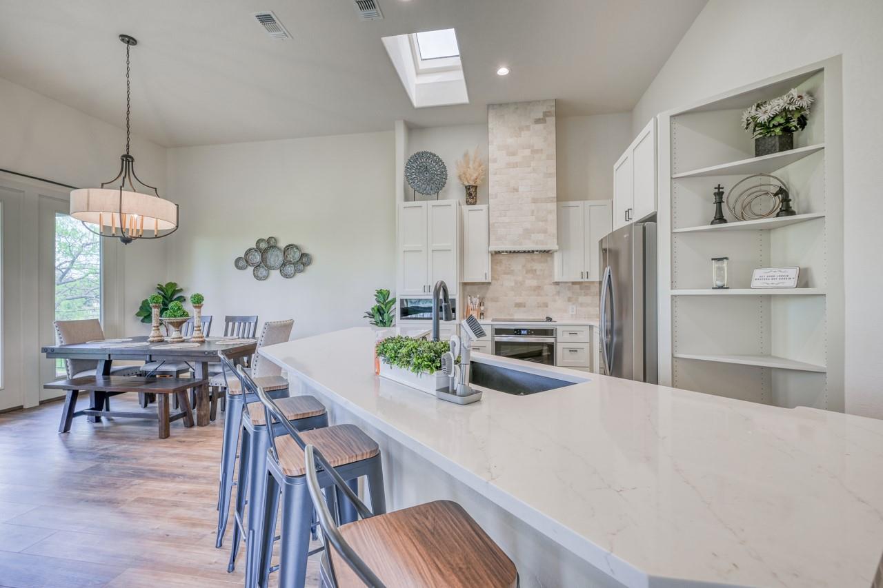 302 Parallel Cir, Horseshoe Bay, TX 78657