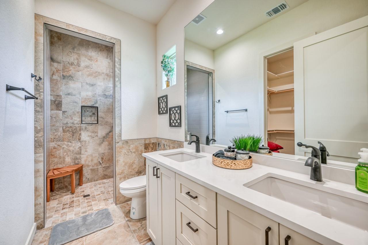 302 Parallel Cir, Horseshoe Bay, TX 78657