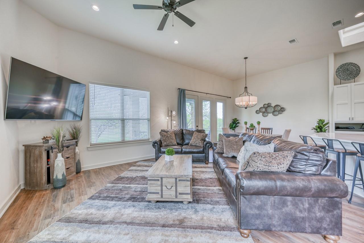 302 Parallel Cir, Horseshoe Bay, TX 78657