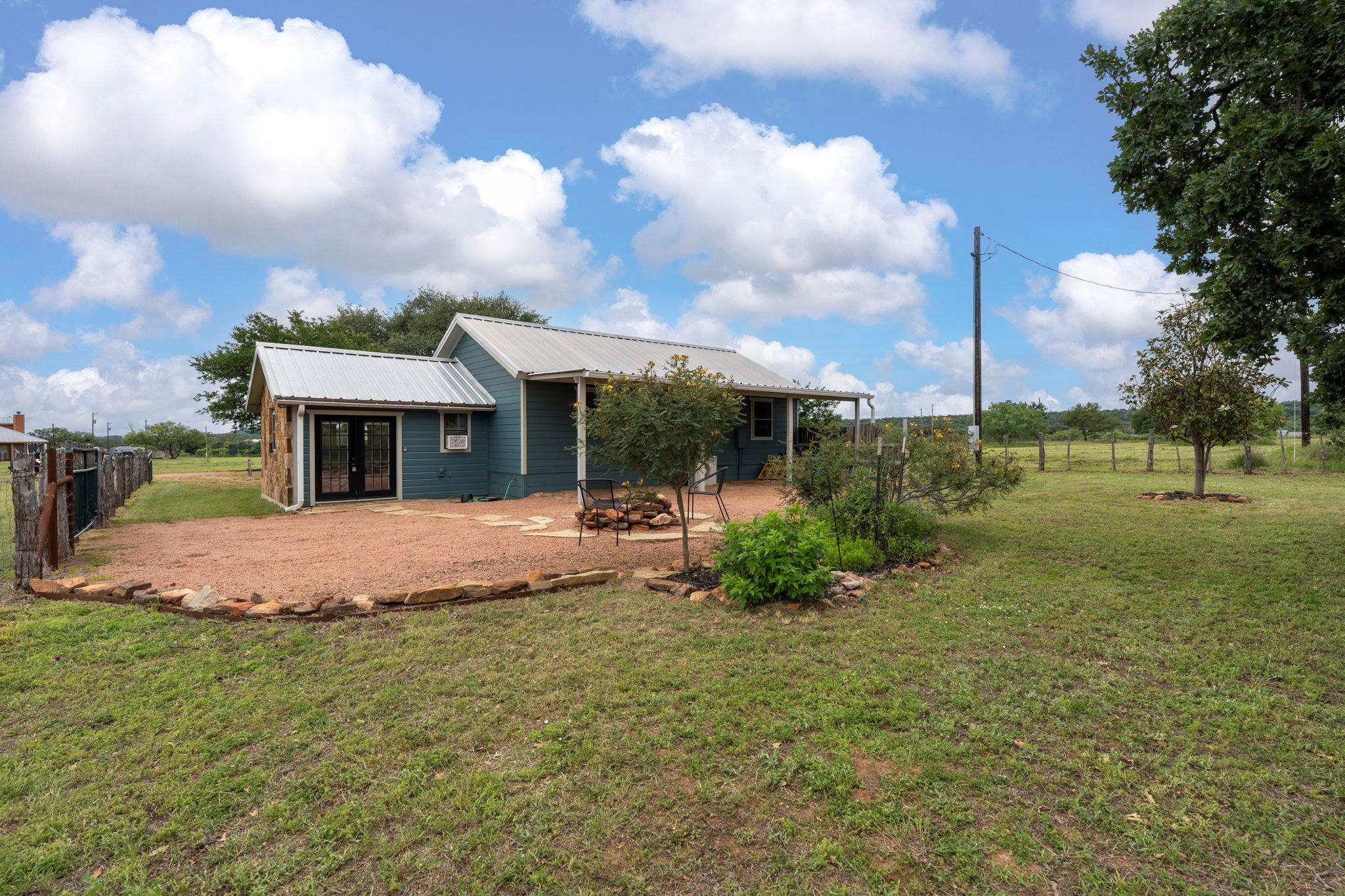 225 Ischar Ln, Mason, TX 76856
