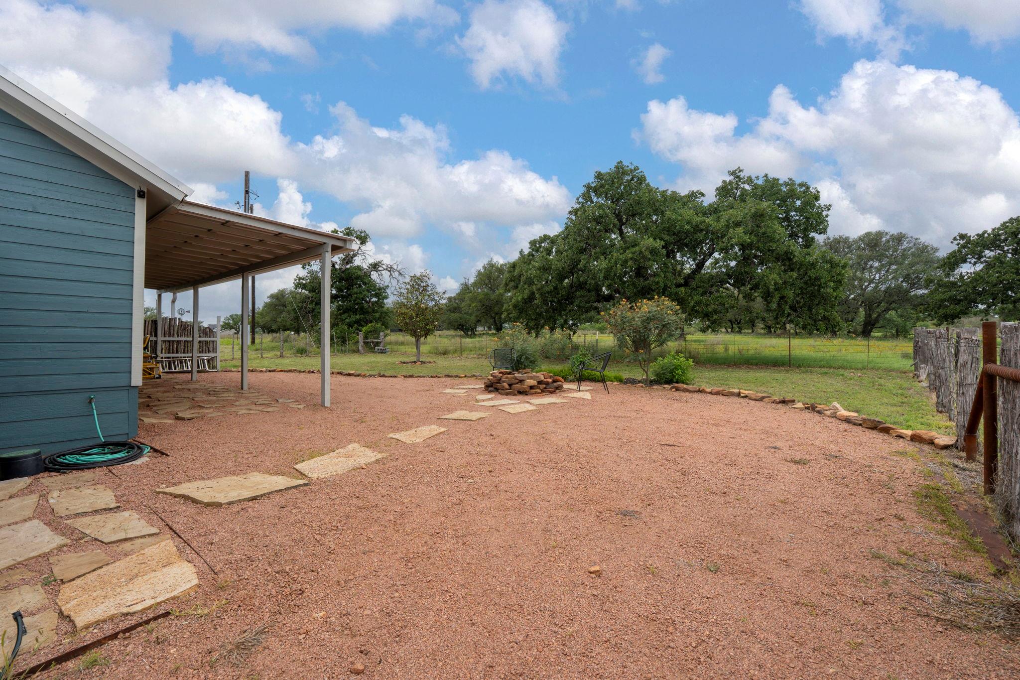225 Ischar Ln, Mason, TX 76856