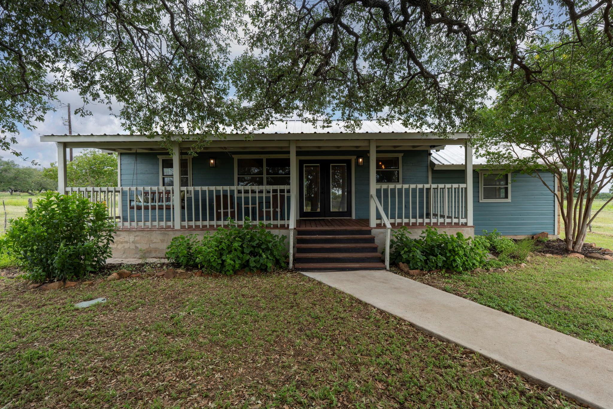225 Ischar Ln, Mason, TX 76856