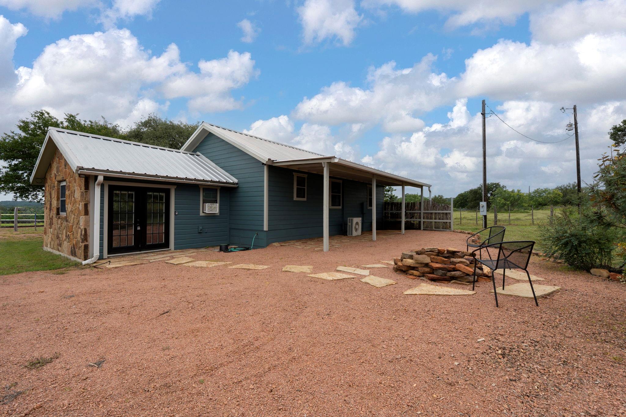 225 Ischar Ln, Mason, TX 76856
