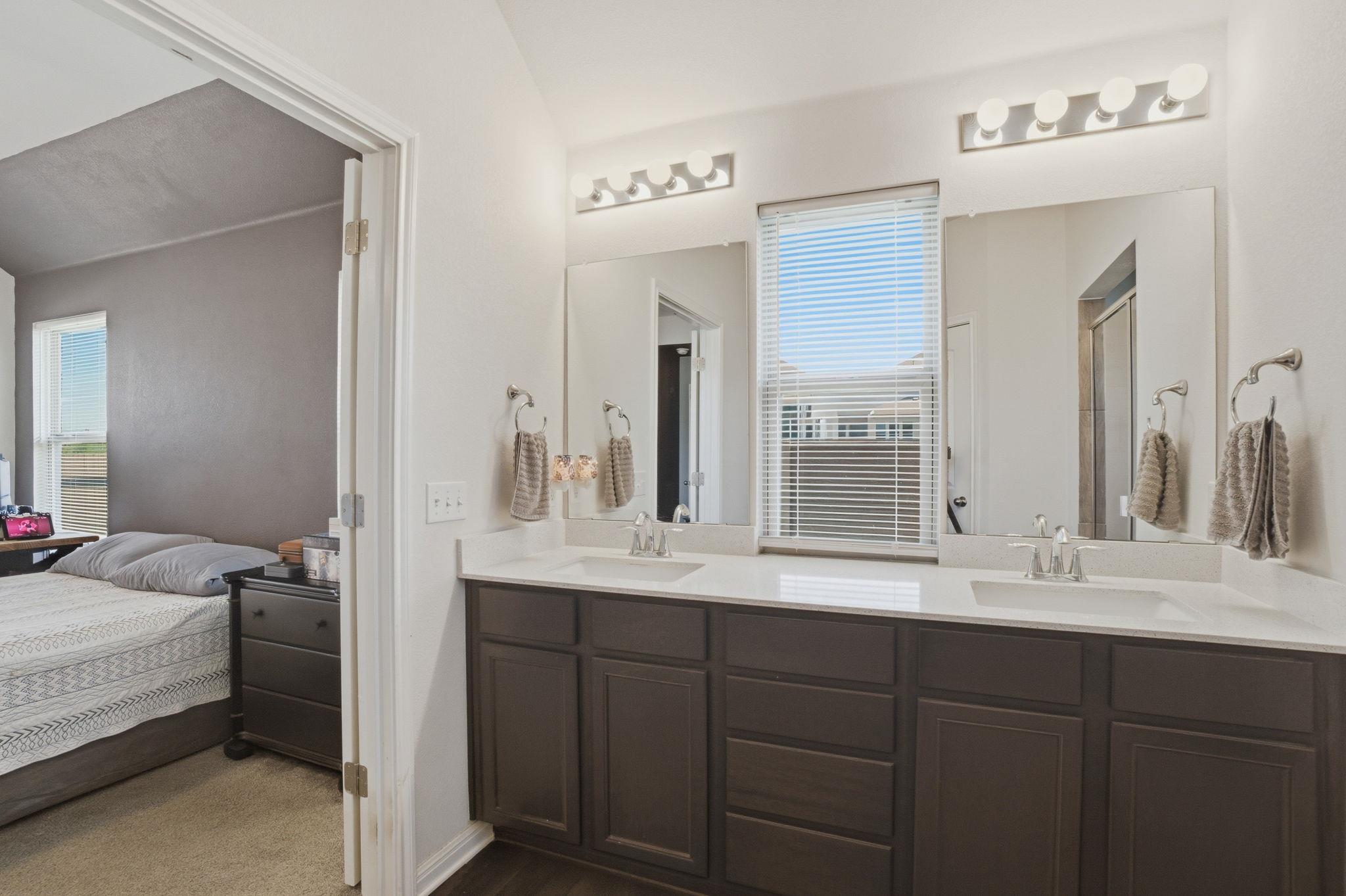 100 Arabian Colt Dr, Georgetown, TX 78626