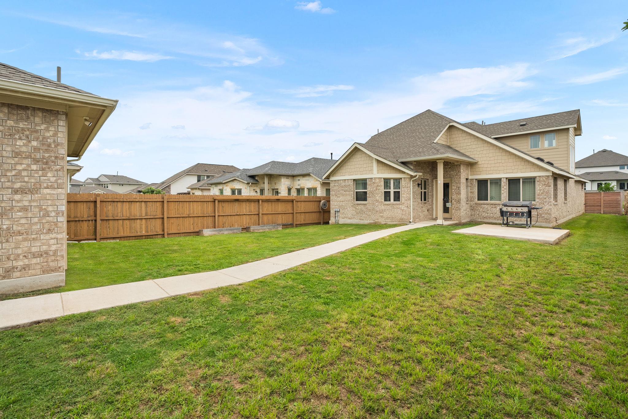100 Arabian Colt Dr, Georgetown, TX 78626