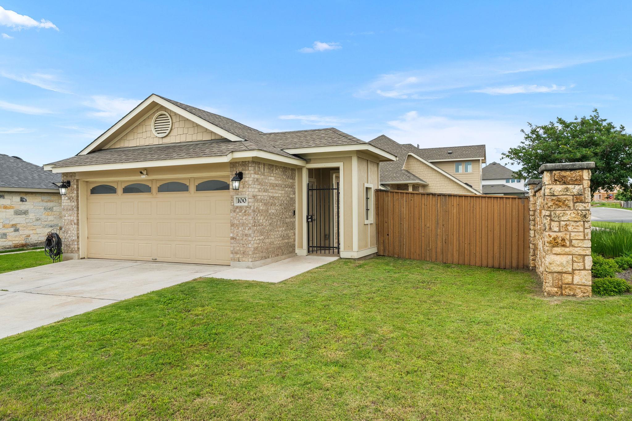 100 Arabian Colt Dr, Georgetown, TX 78626