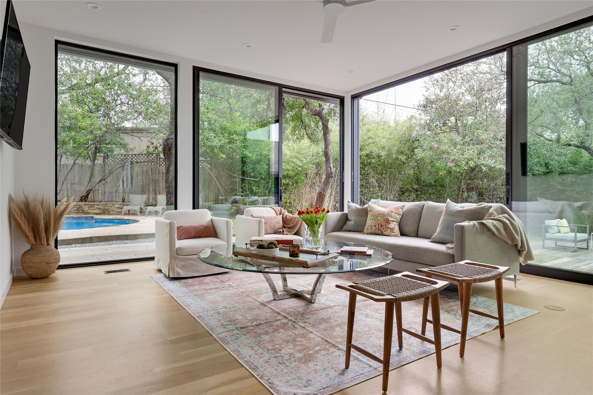 5801 Valley Cir, Austin, TX 78731