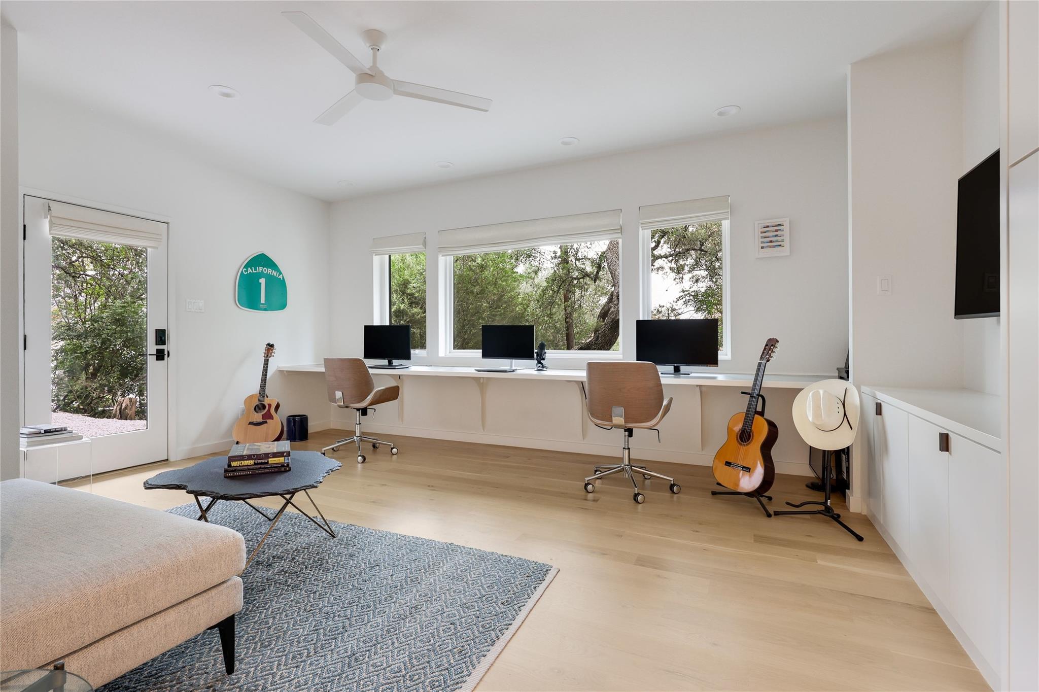 5801 Valley Cir, Austin, TX 78731