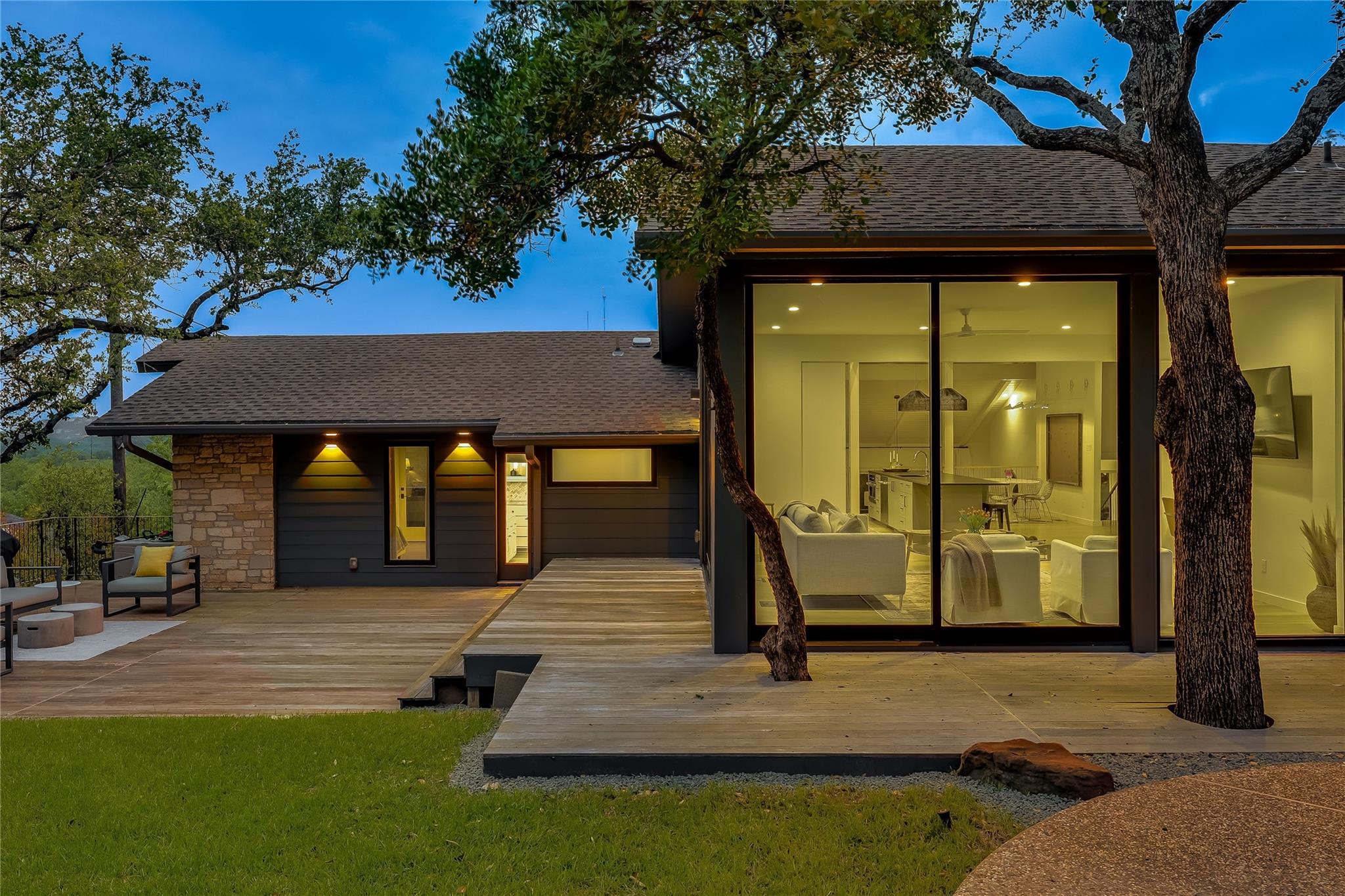 5801 Valley Cir, Austin, TX 78731