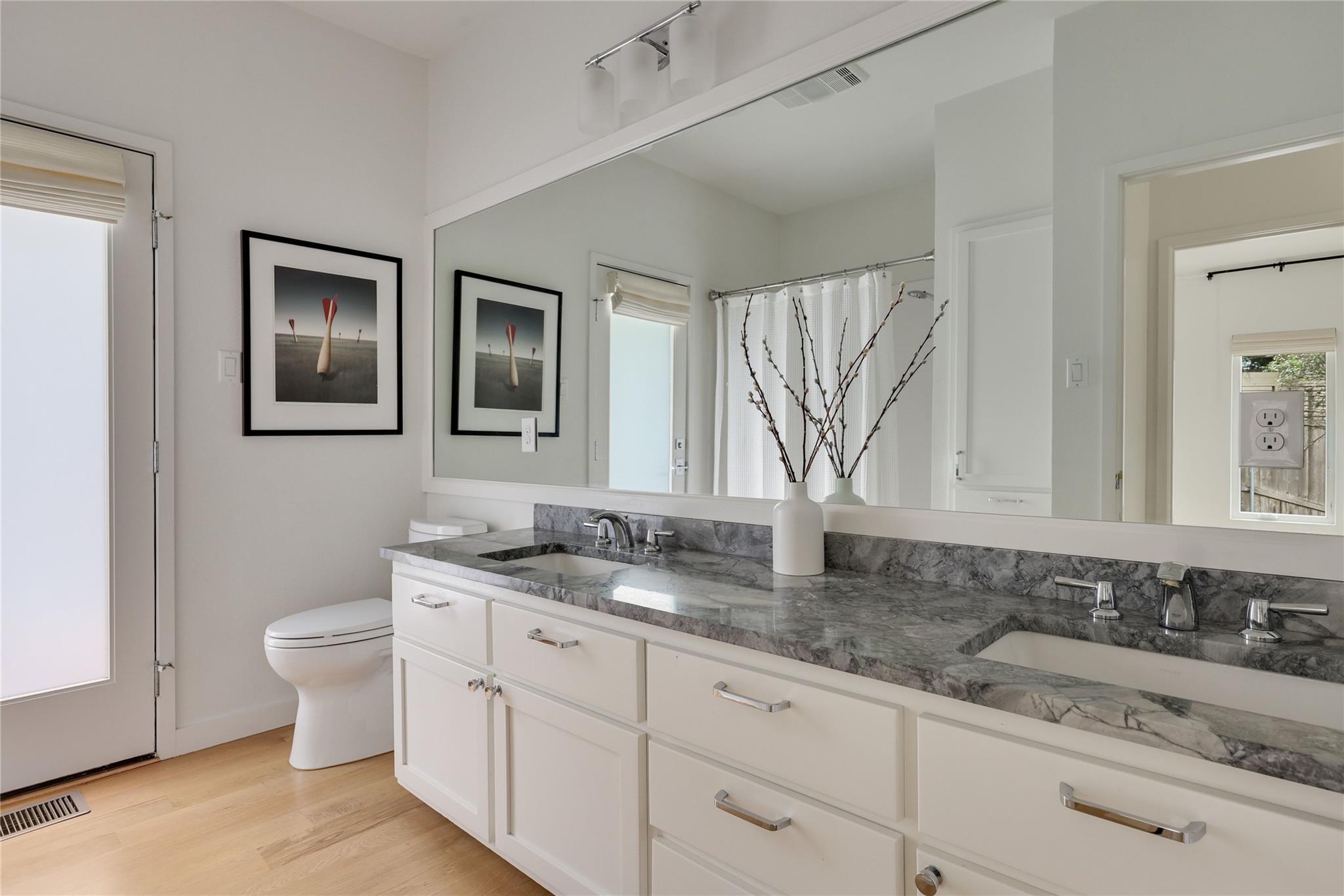 5801 Valley Cir, Austin, TX 78731