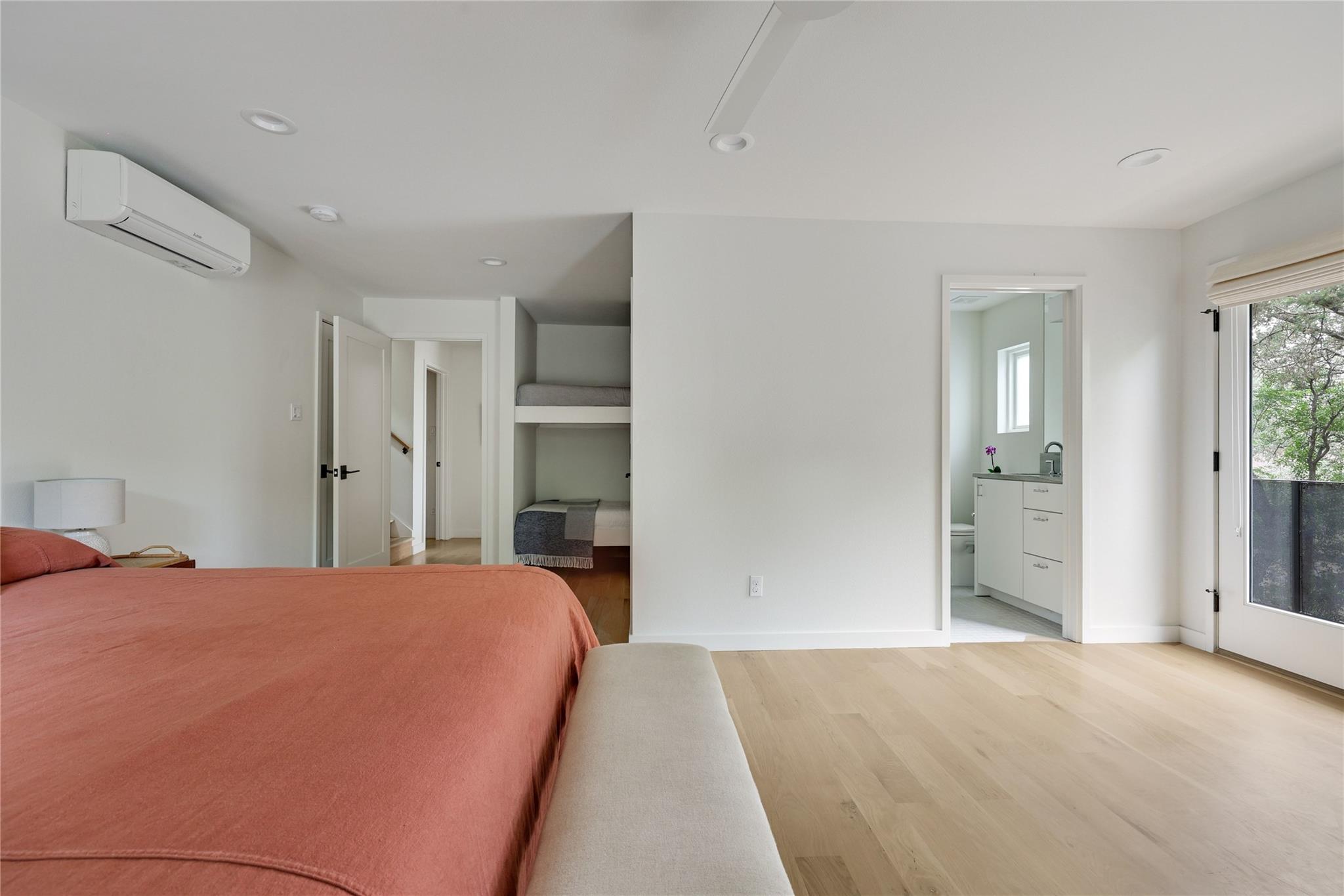 5801 Valley Cir, Austin, TX 78731