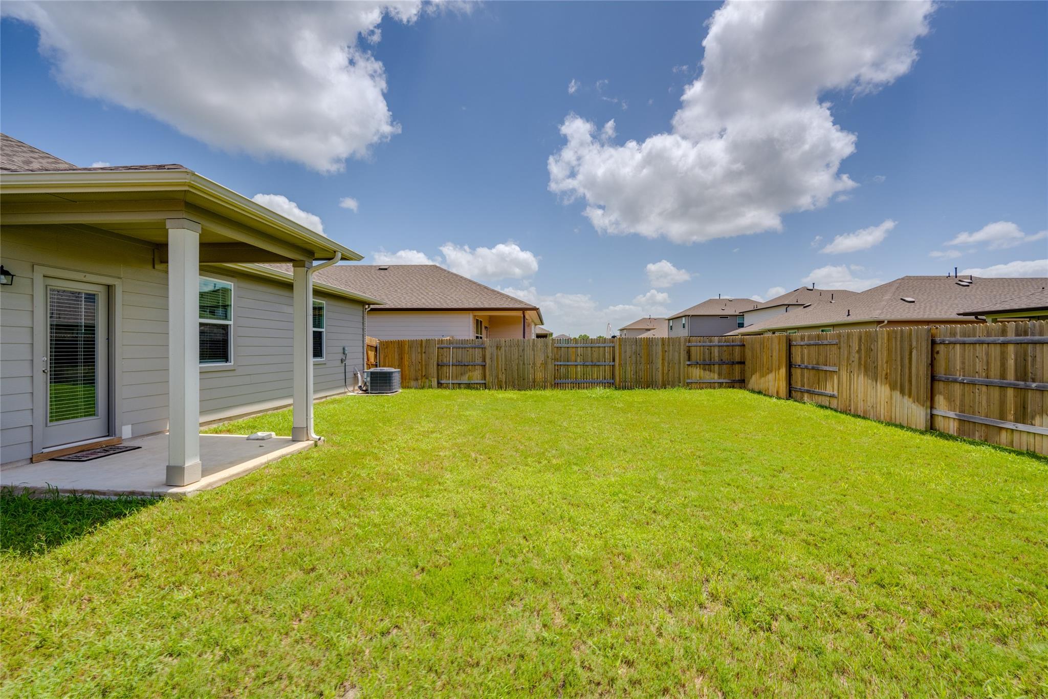 102 Rainmaker Cv, Bastrop, TX 78602