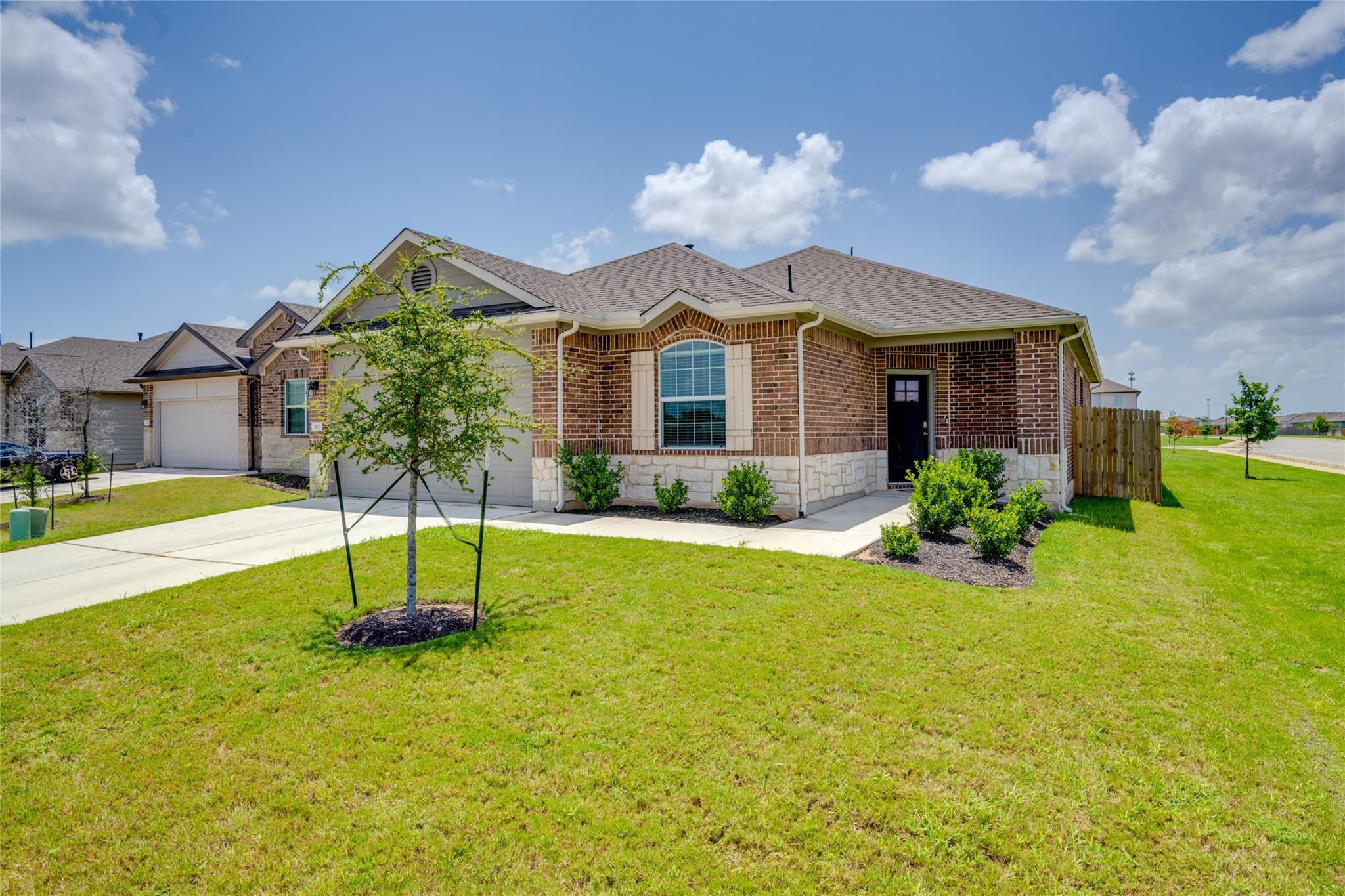 102 Rainmaker Cv, Bastrop, TX 78602