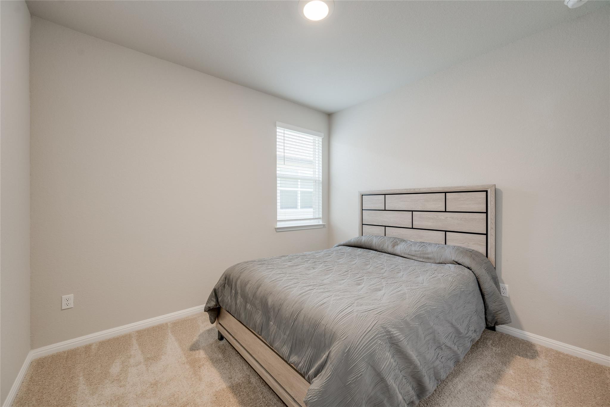 102 Rainmaker Cv, Bastrop, TX 78602