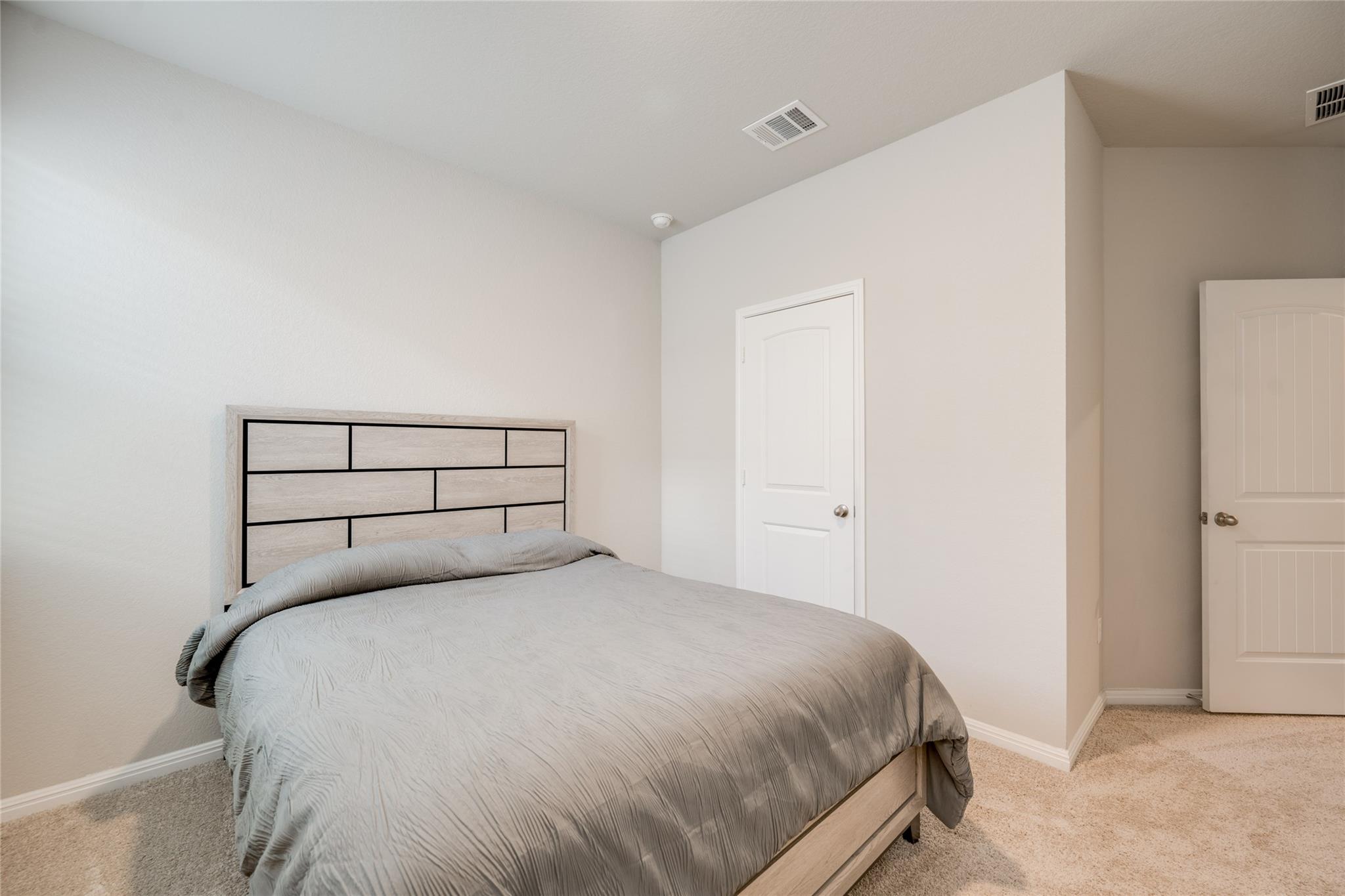 102 Rainmaker Cv, Bastrop, TX 78602