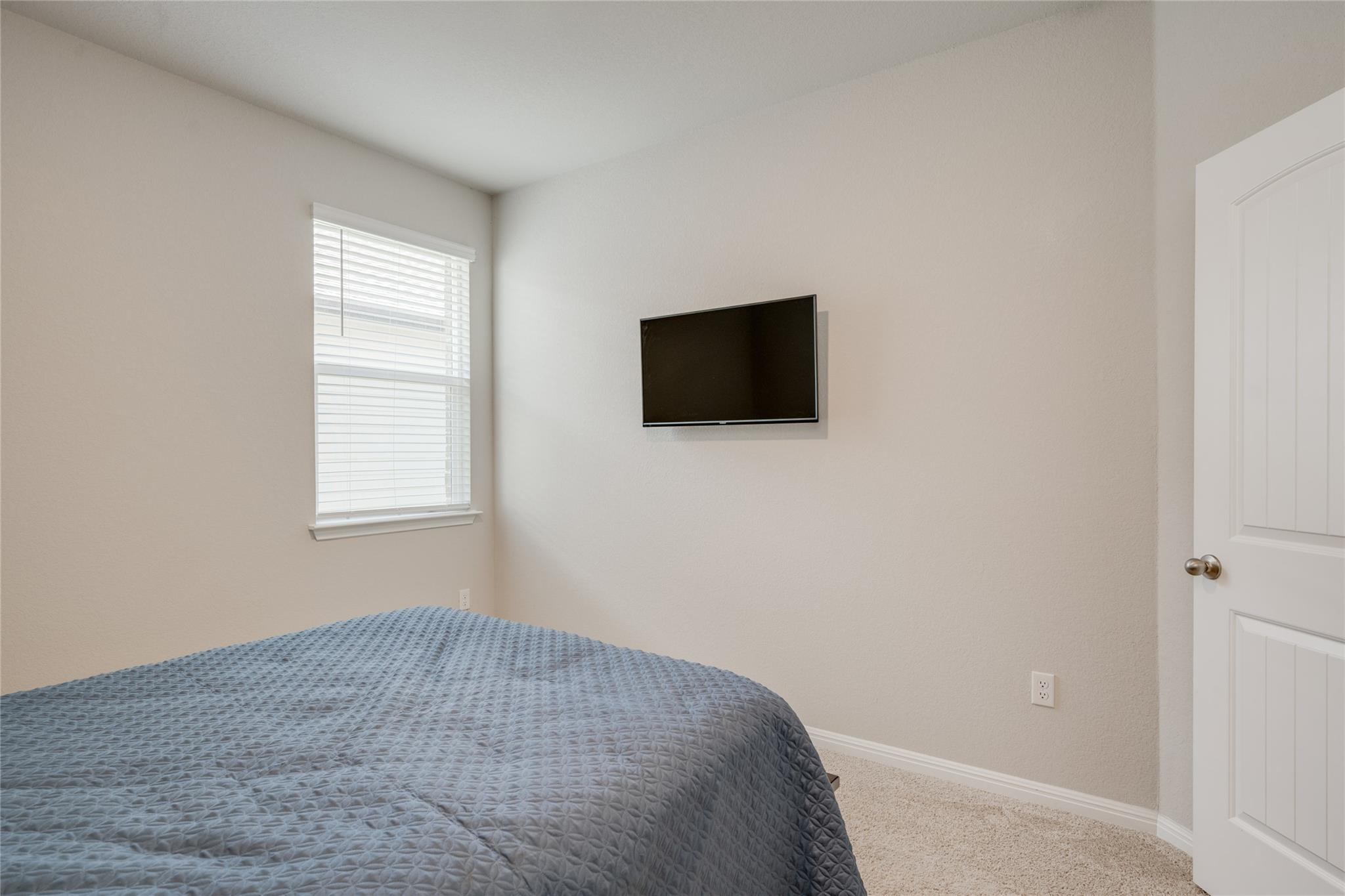 102 Rainmaker Cv, Bastrop, TX 78602