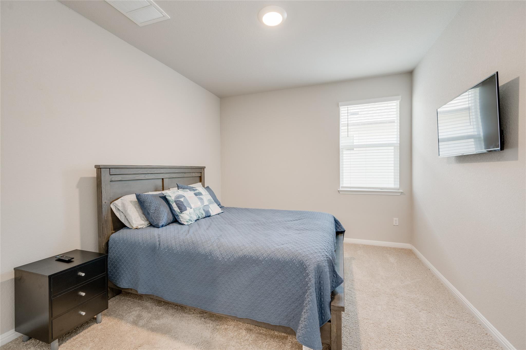 102 Rainmaker Cv, Bastrop, TX 78602