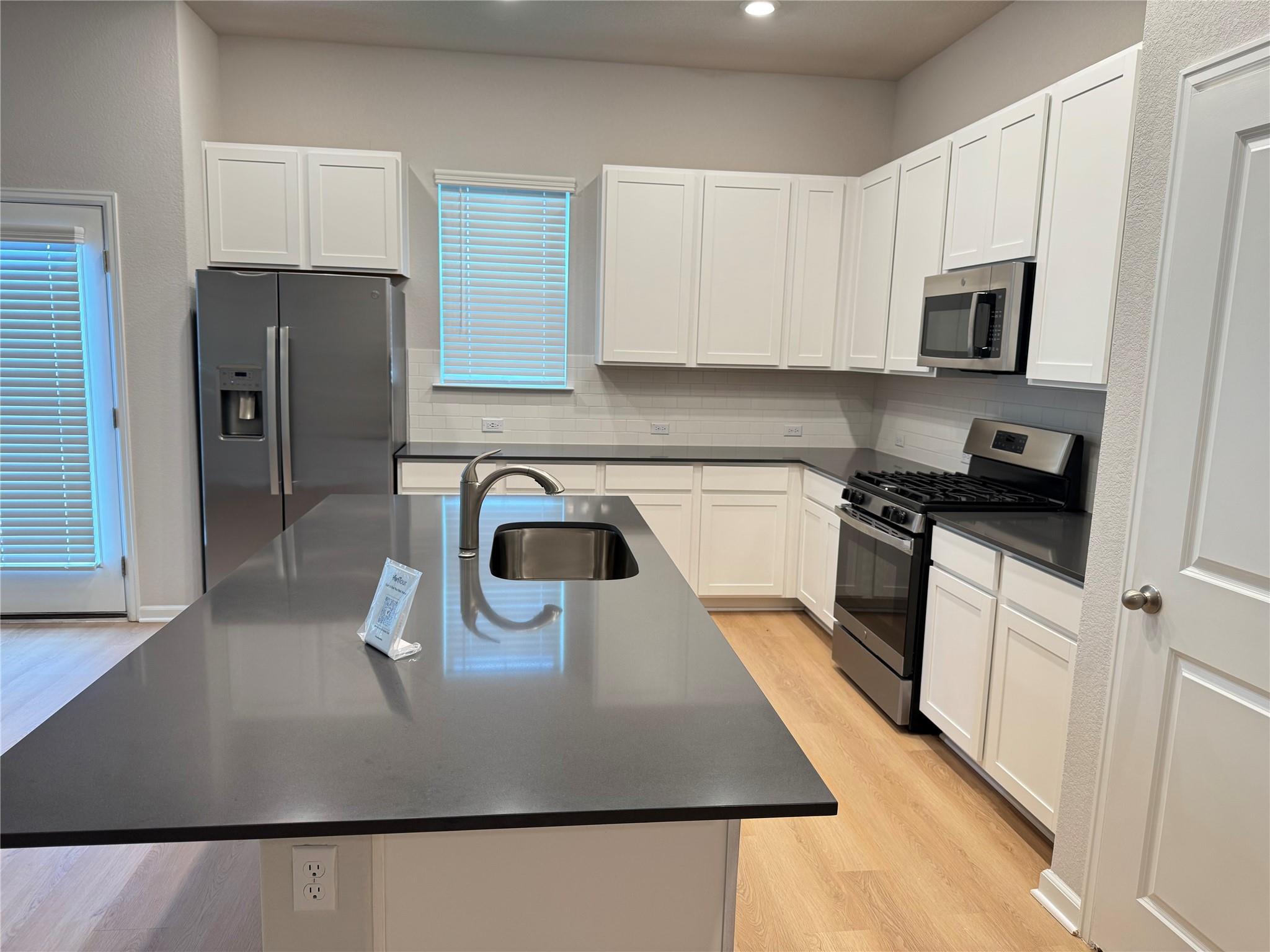 3000 Chisholm Trail Rd # 3, Round Rock, TX 78681